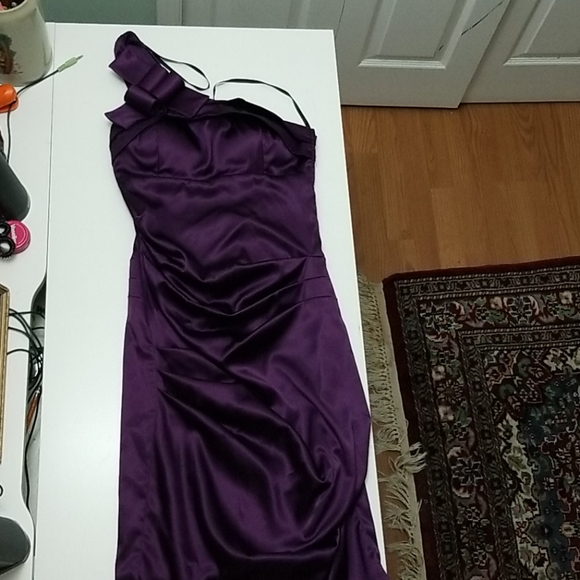 Purple midi ruffled one shoulder dress - Picture 3 of 5